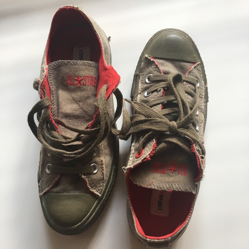 Converse Chuck Sneakers